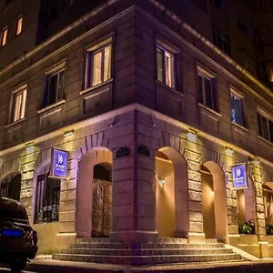 Vitrage Hotel Baku فندق